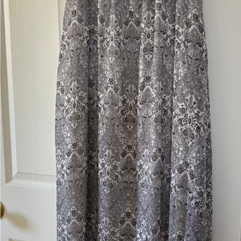 Elegant Gray Patterned Women's Skirt